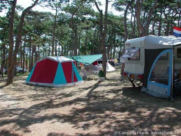 Camping in Dalmatien, Razanac | Parzellen, Zelten und Mobilheime zu mieten
